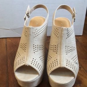 Chinese Laundry Beige Wedges